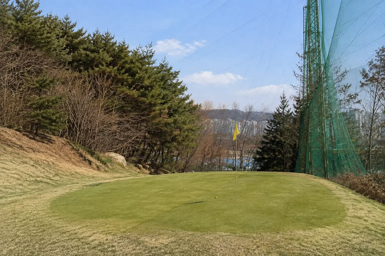 시설 특징을 참고해 AI로 생성한 이미지 · 실제 시설 사진 아님
