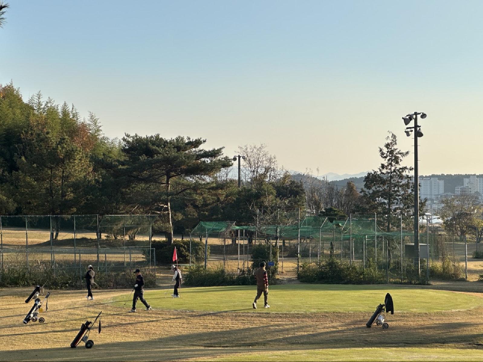 가산골프랜드 파3 대표 이미지